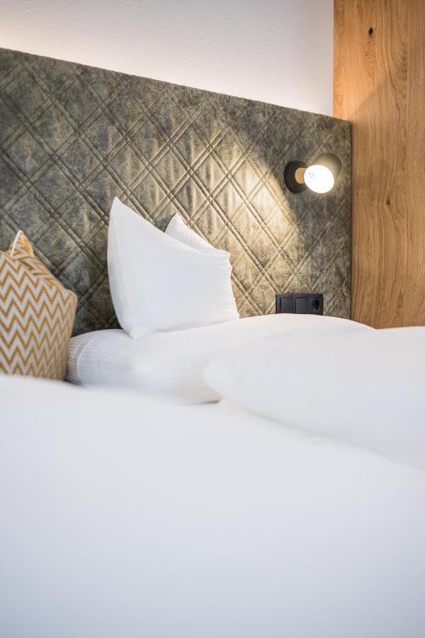 Gasthof Albergo Dolomiten 브라이에스 외부 사진