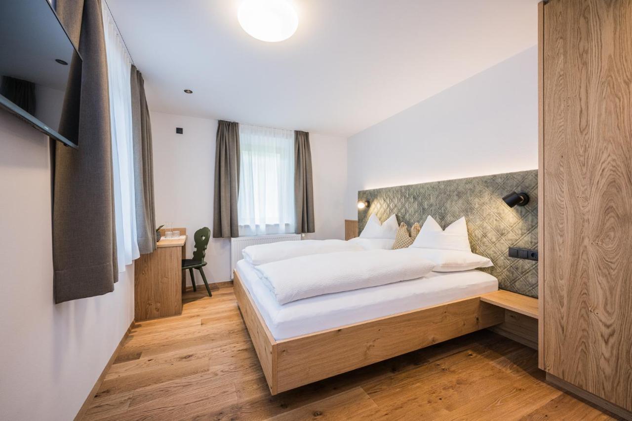 Gasthof Albergo Dolomiten 브라이에스 외부 사진