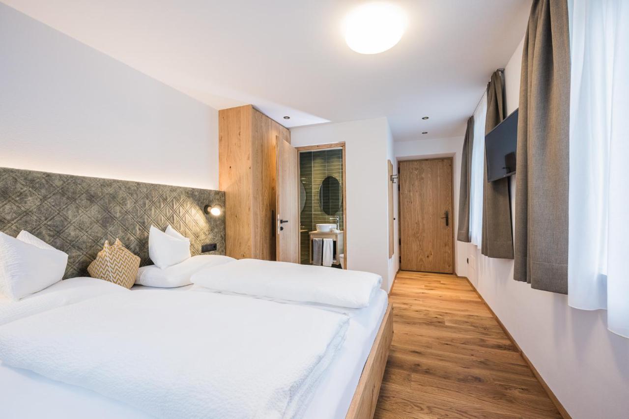 Gasthof Albergo Dolomiten 브라이에스 외부 사진
