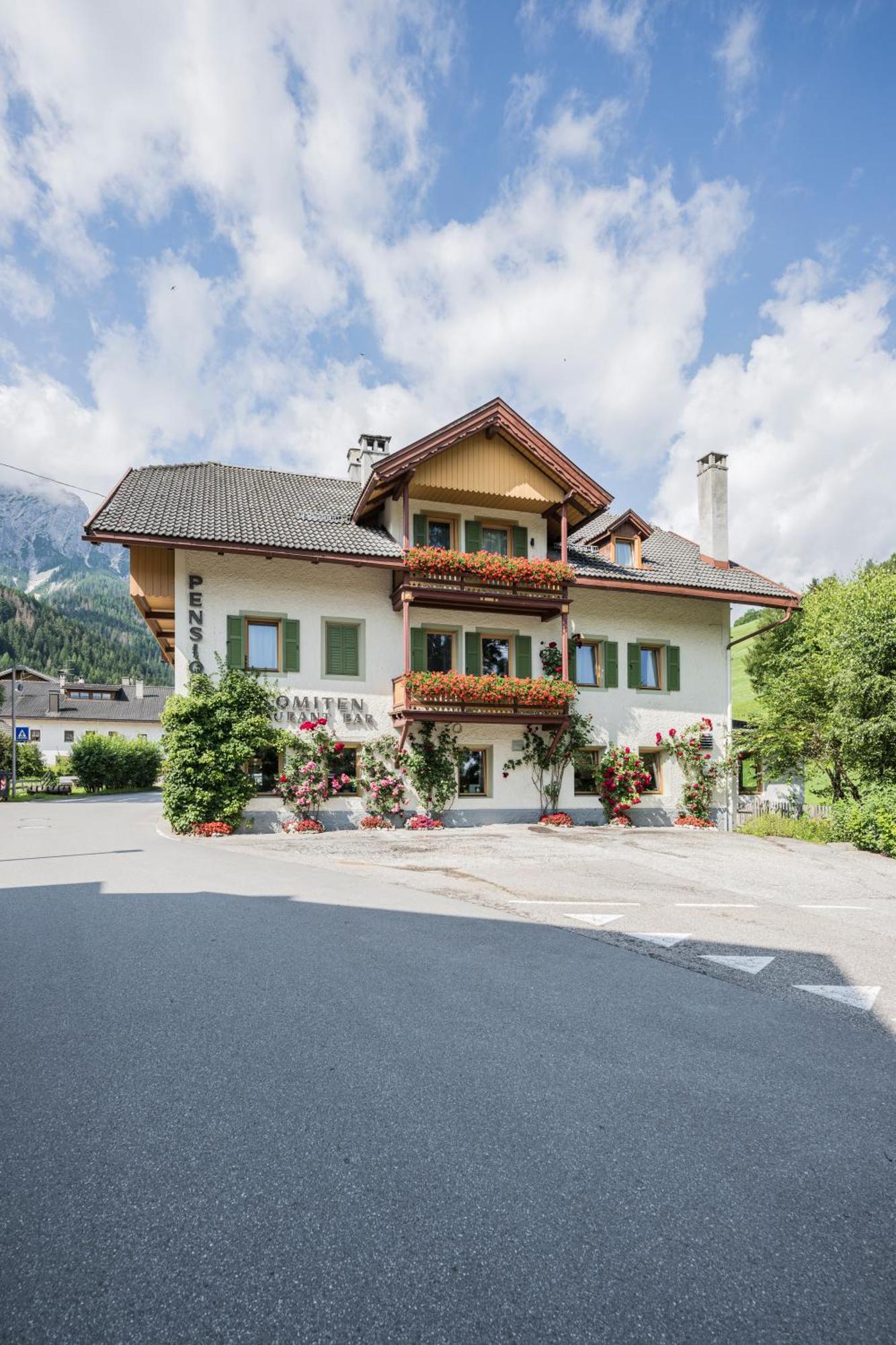 Gasthof Albergo Dolomiten 브라이에스 외부 사진