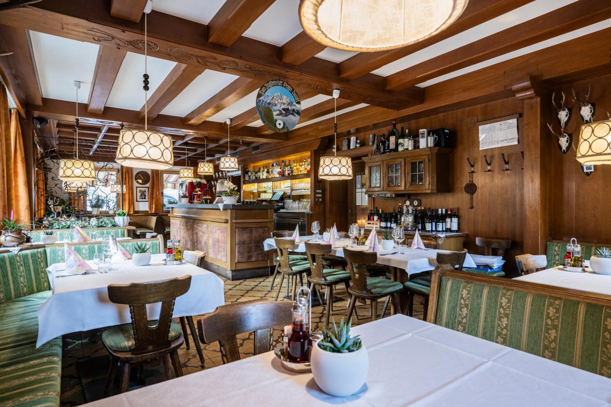 Gasthof Albergo Dolomiten 브라이에스 외부 사진