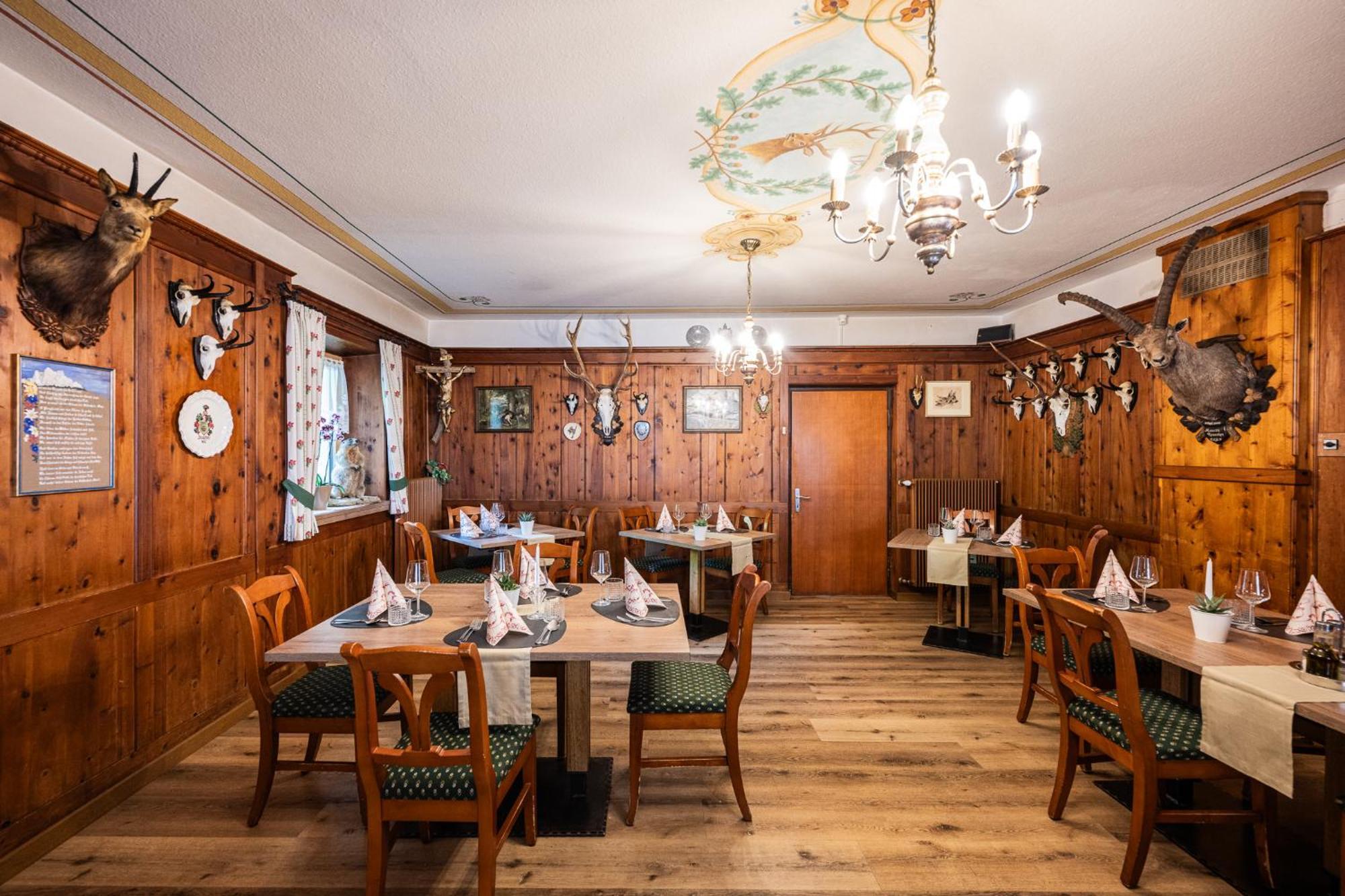 Gasthof Albergo Dolomiten 브라이에스 외부 사진