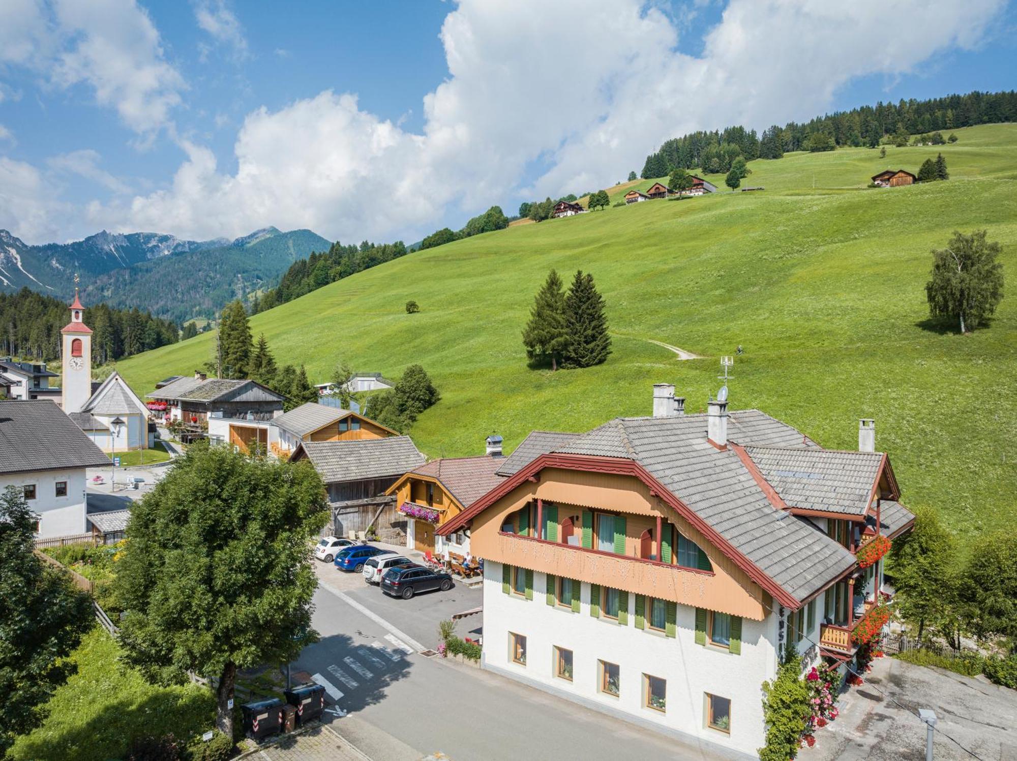 Gasthof Albergo Dolomiten 브라이에스 외부 사진