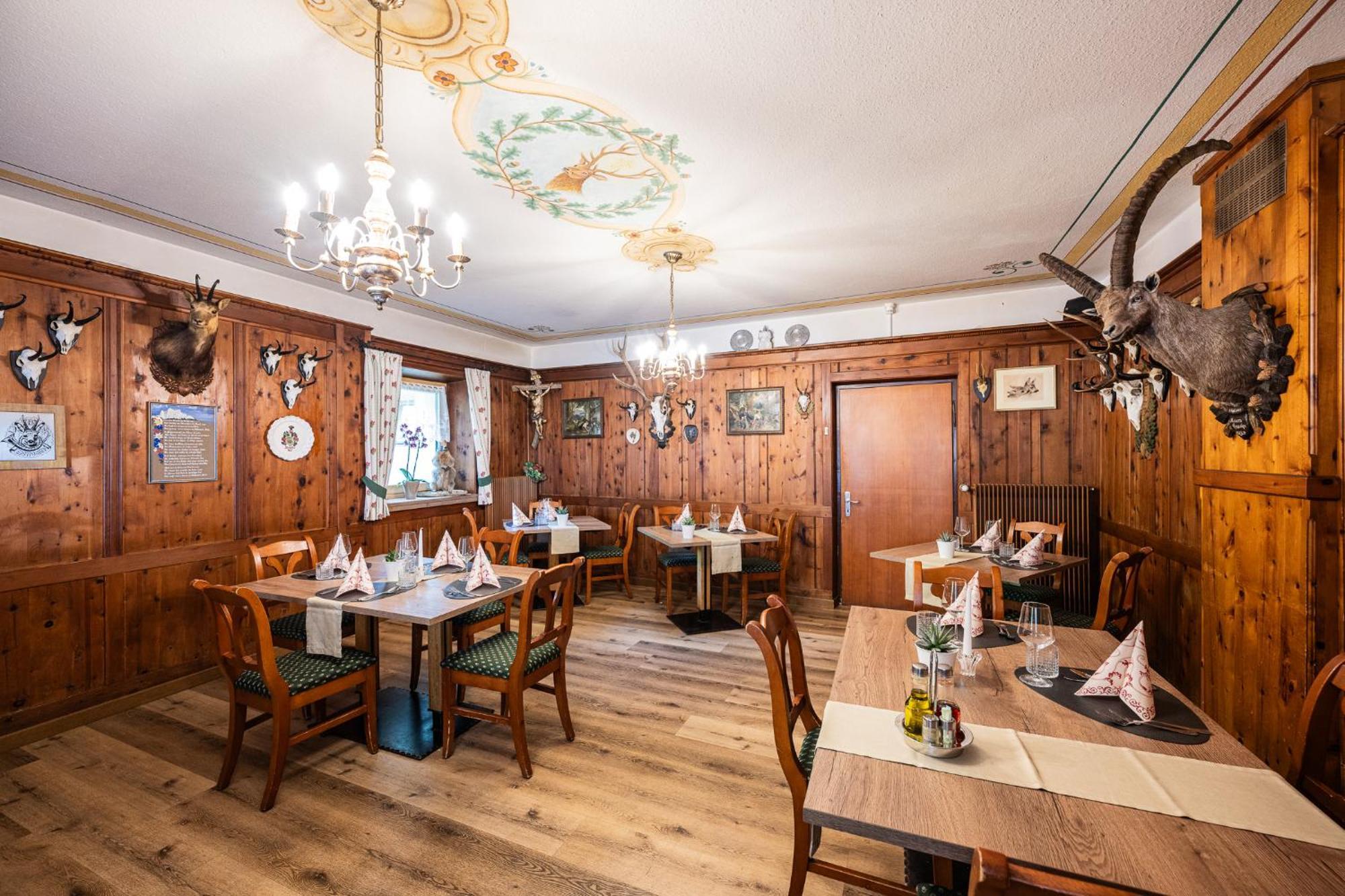 Gasthof Albergo Dolomiten 브라이에스 외부 사진