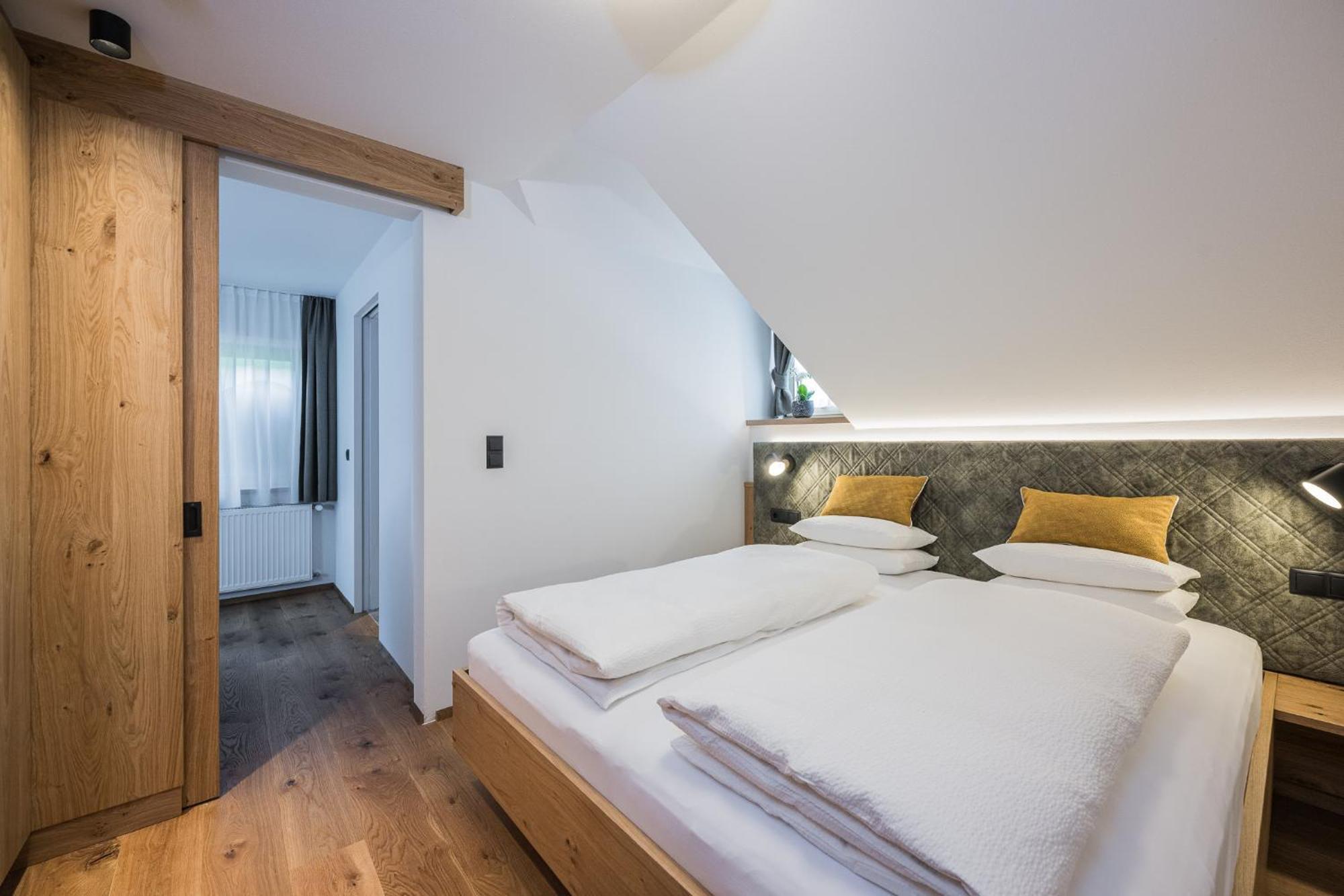 Gasthof Albergo Dolomiten 브라이에스 외부 사진