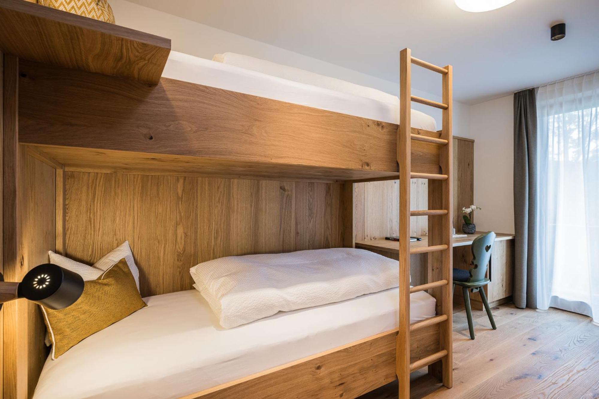 Gasthof Albergo Dolomiten 브라이에스 외부 사진