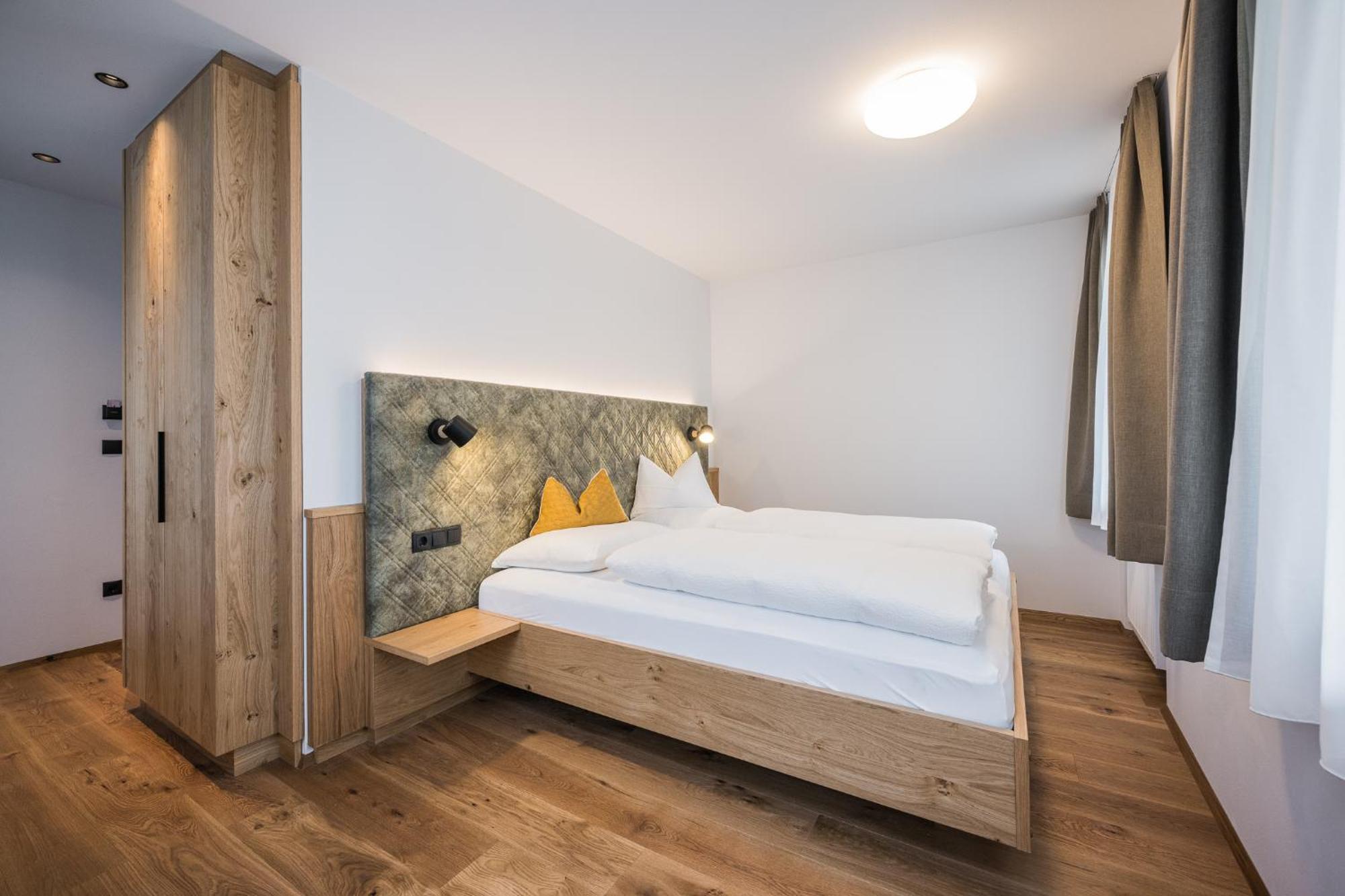 Gasthof Albergo Dolomiten 브라이에스 외부 사진