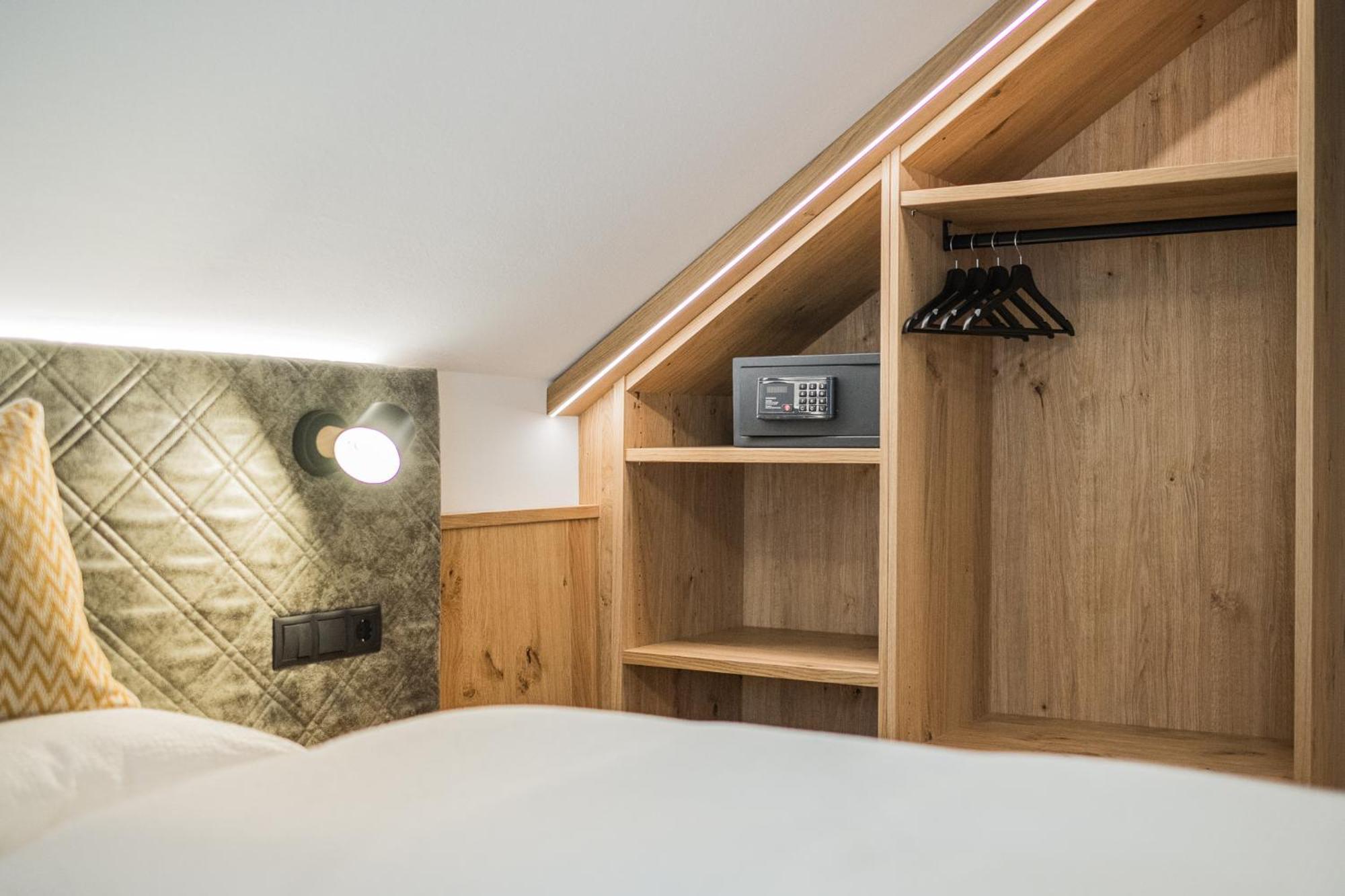 Gasthof Albergo Dolomiten 브라이에스 외부 사진