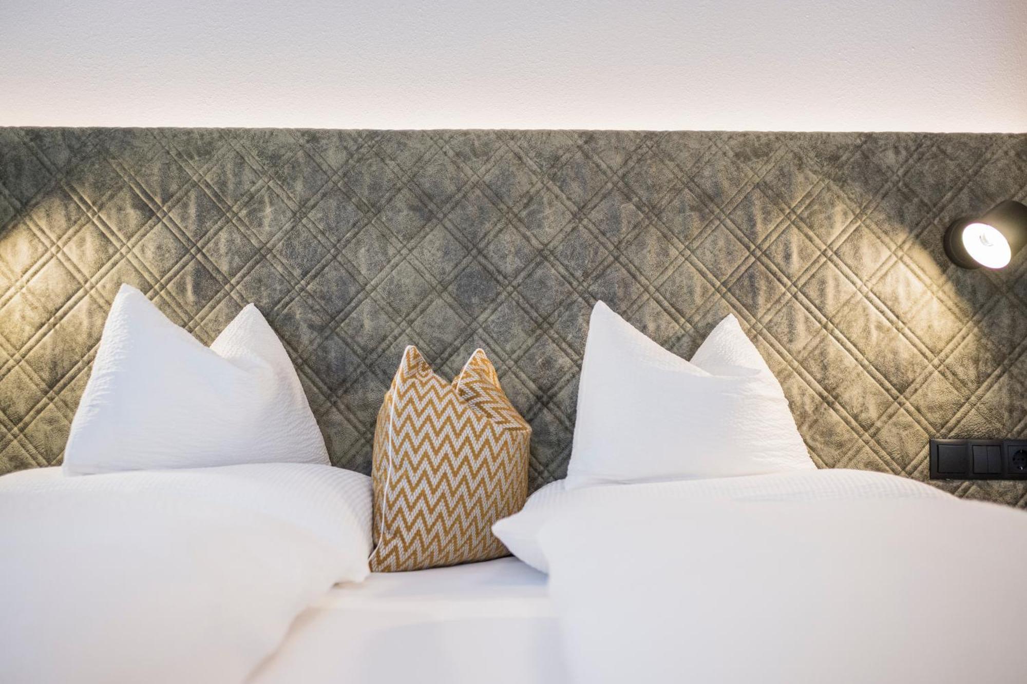 Gasthof Albergo Dolomiten 브라이에스 외부 사진