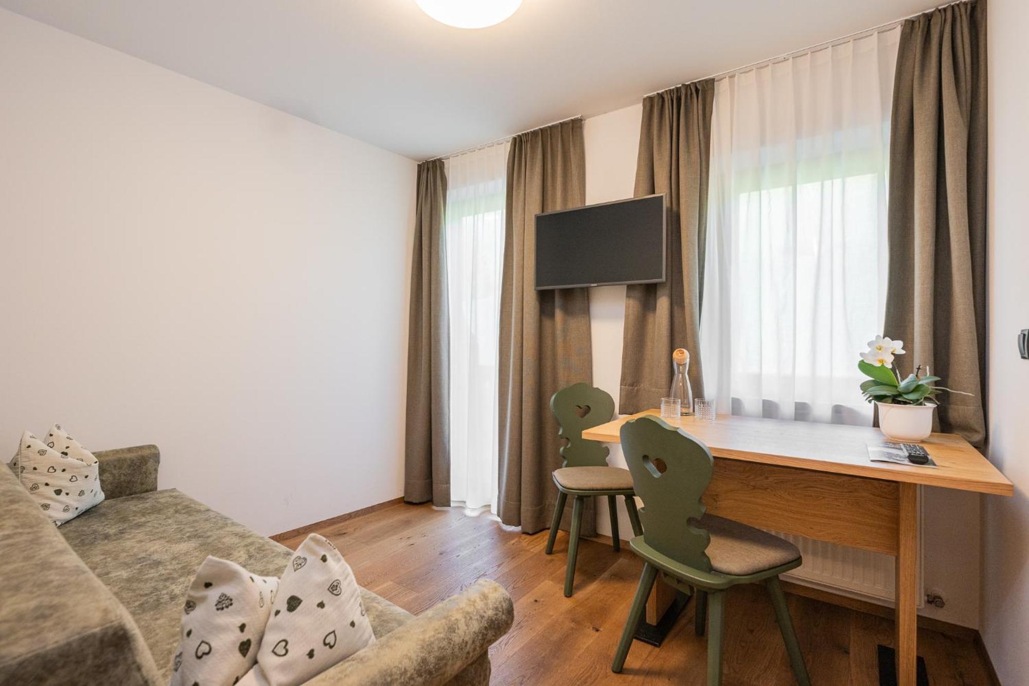 Gasthof Albergo Dolomiten 브라이에스 외부 사진
